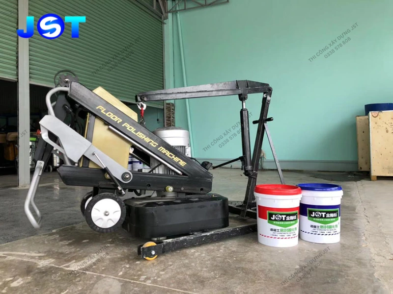 máy móc thực hiện thi công xử lý khuyết tật bê tông