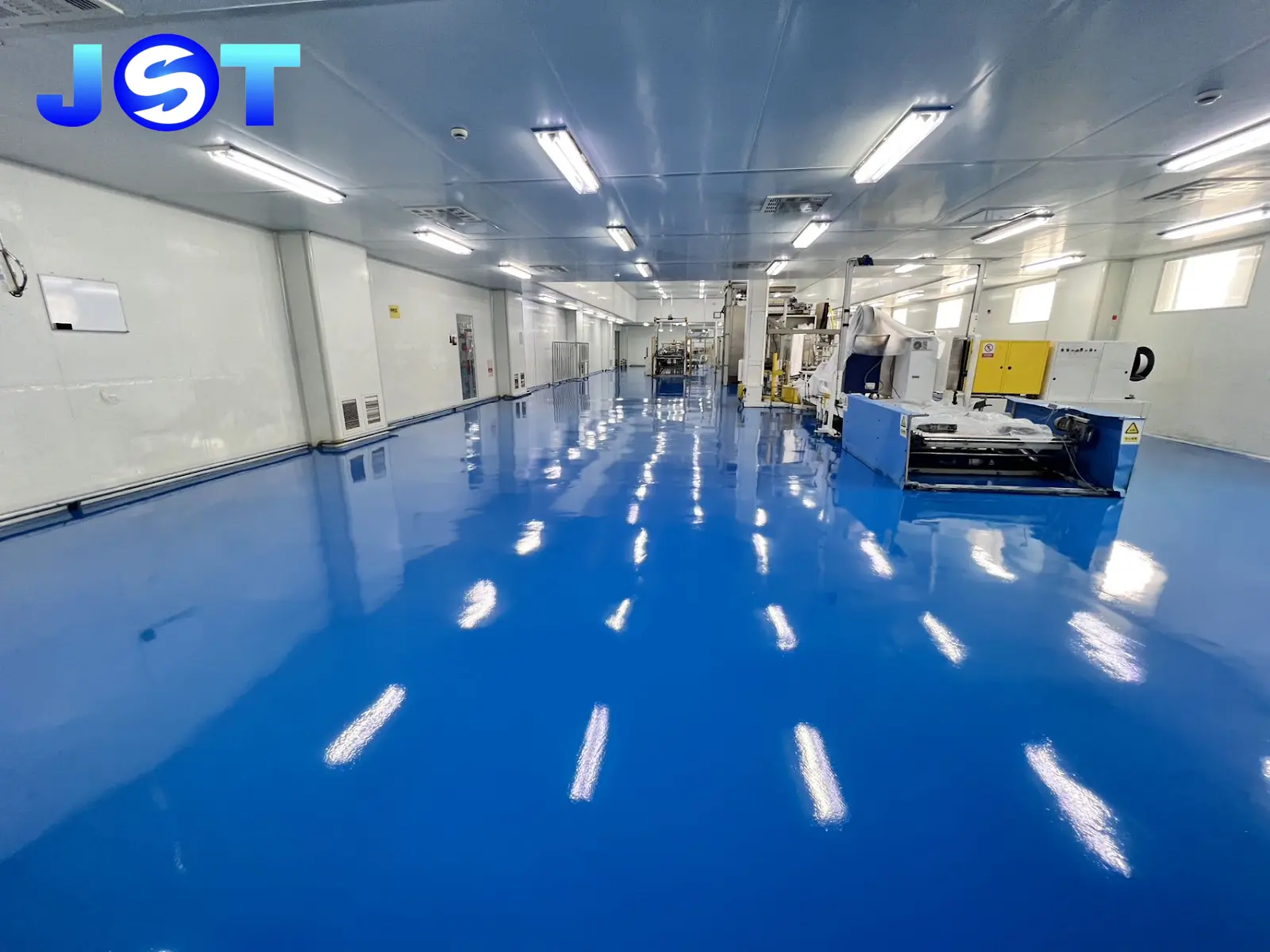 sơn epoxy tự san phẳng